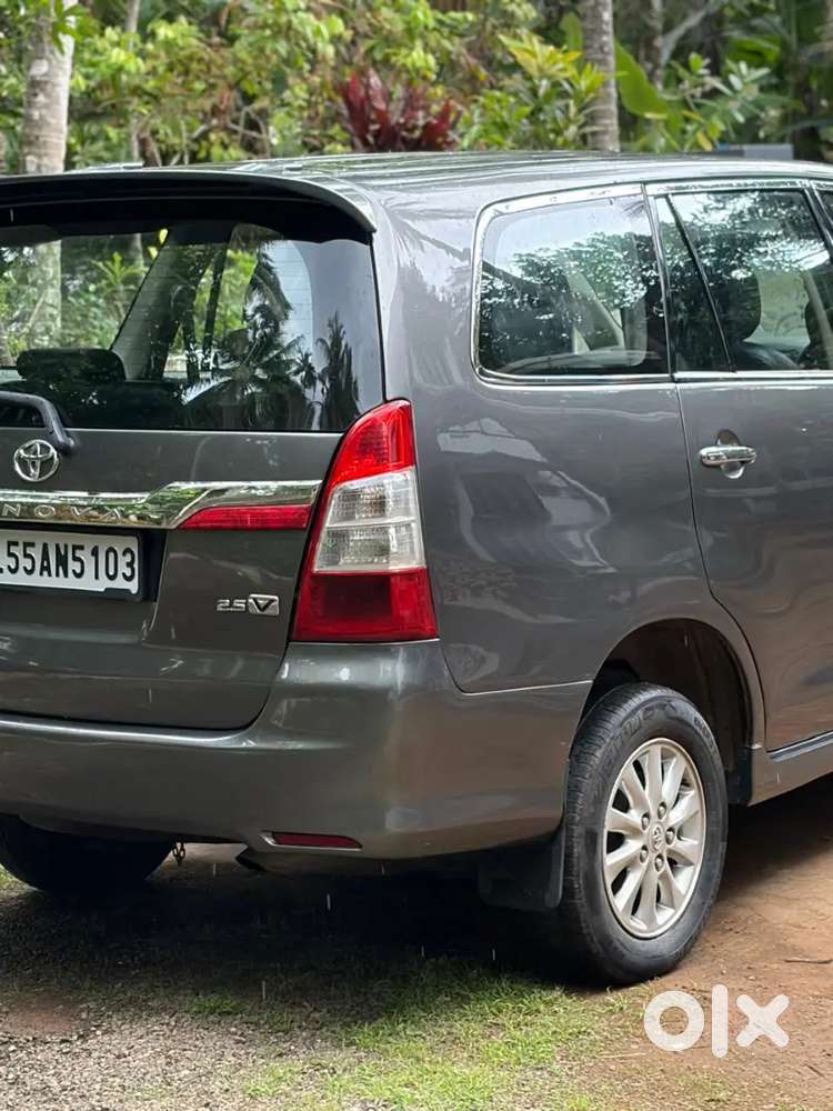 Toyota Innova Vx 7 2012