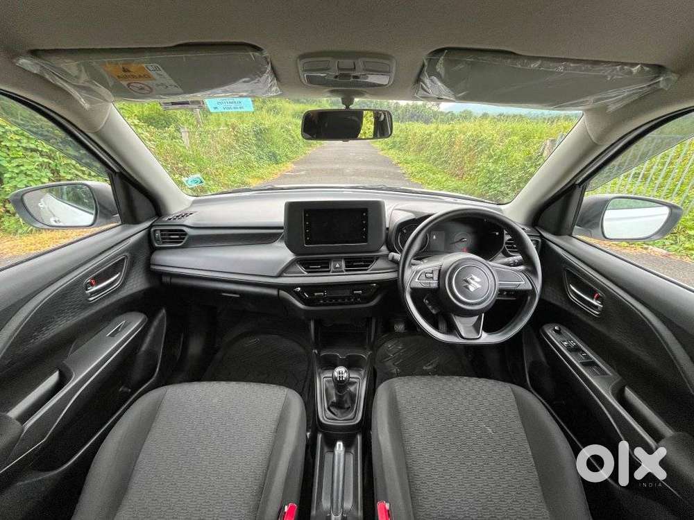 Maruti Suzuki Swift Vxi + Manual, 2024, Petrol