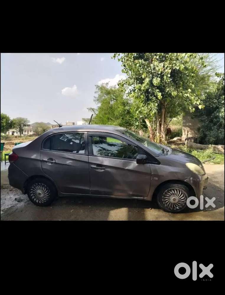 Urgent Sale Honda Amaze 1.5 Smt 2014
