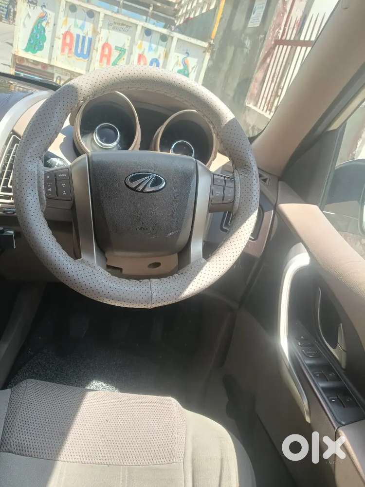 Mahindra Xuv500 2015 Diesel 80195 Km Driven
