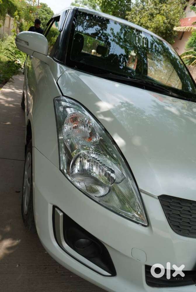 Maruti Suzuki Swift Vxi + Manual, 2016, Petrol