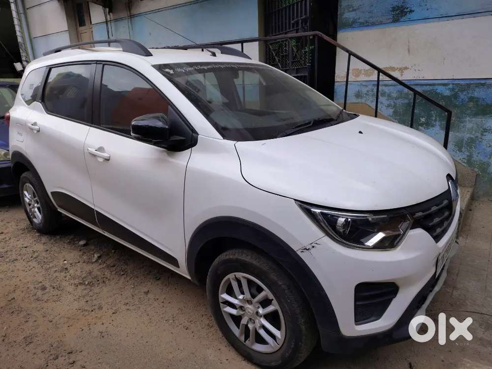 Renault Triber Rxt Amt 1.0l Ece (automatic)2024 Model Excellent
