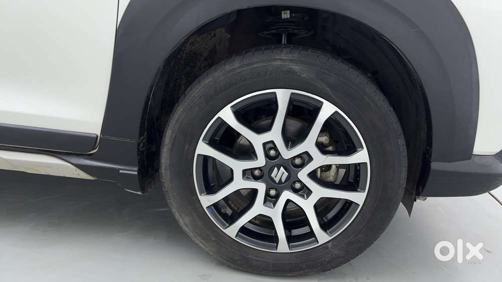 Maruti Suzuki Xl6 1.5 Zeta Mt, 2022, Petrol