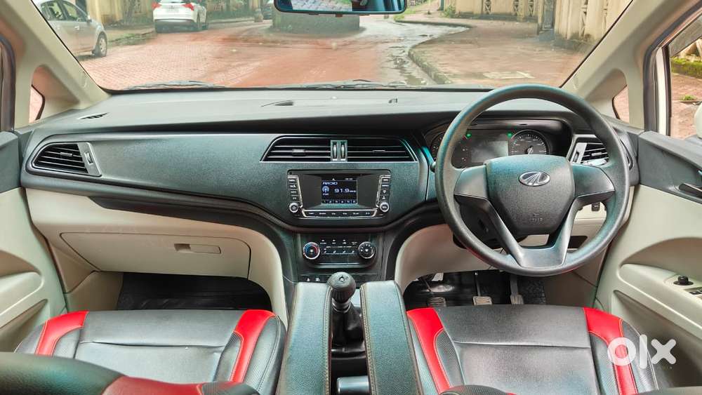 Mahindra Marazzo M4, 2019, Diesel