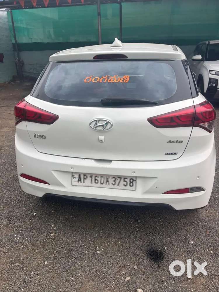 Hyundai Elite I20 2017 Diesel 145000 Km Driven