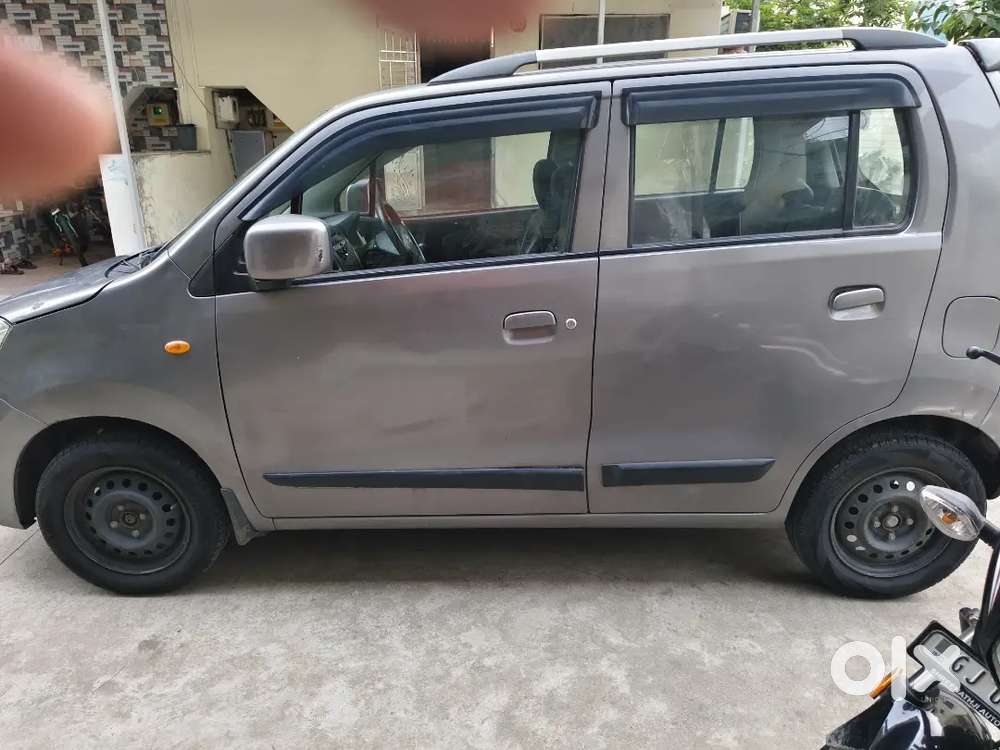 Smooth Engine Child Ac Front Glass Crack 2 Owner Petrol Cng