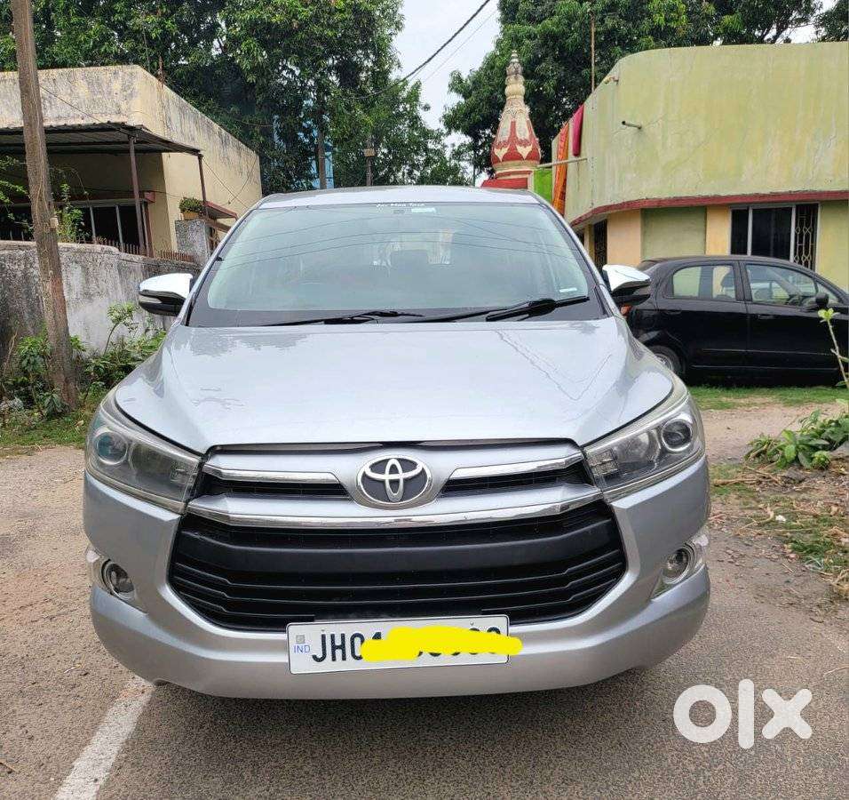 Toyota Innova Crysta 2.4 V 8 Str, 2016, Diesel