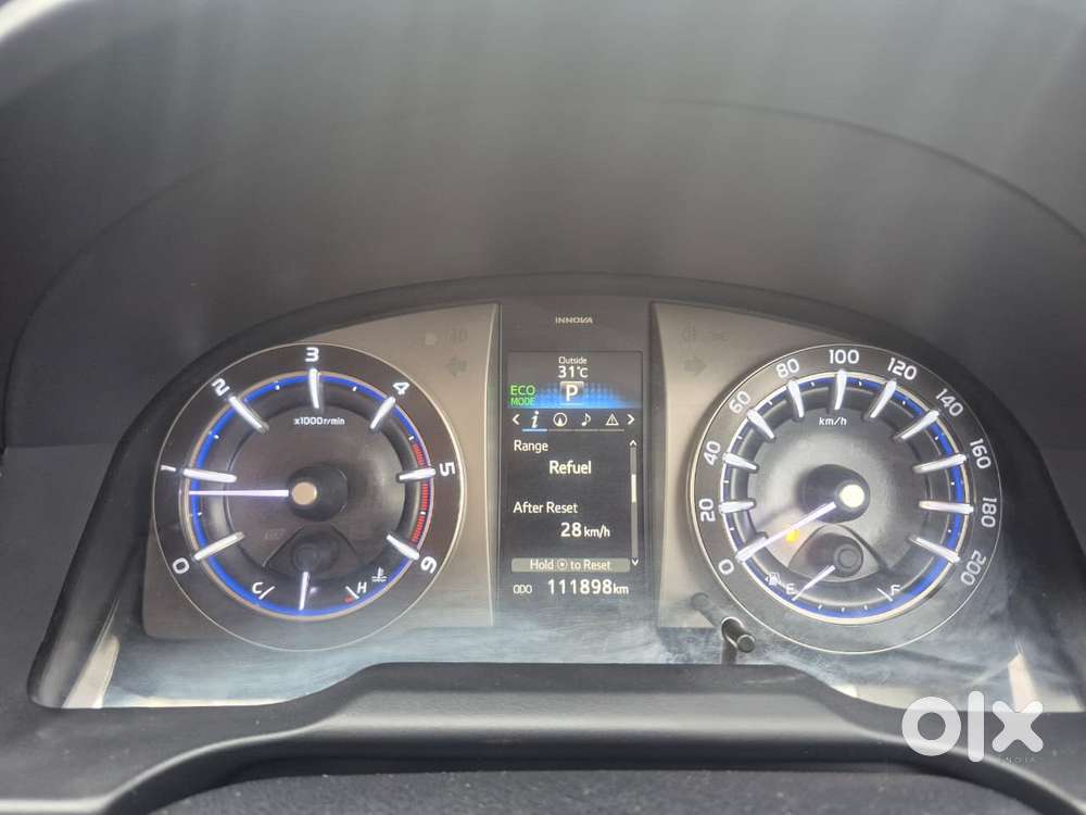 Toyota Innova Crysta 2.8z Automatic, 2016, Diesel