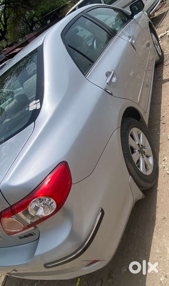 Toyota Corolla Altis 2012