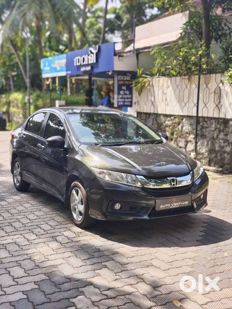 Honda City V Mt, 2015, Petrol
