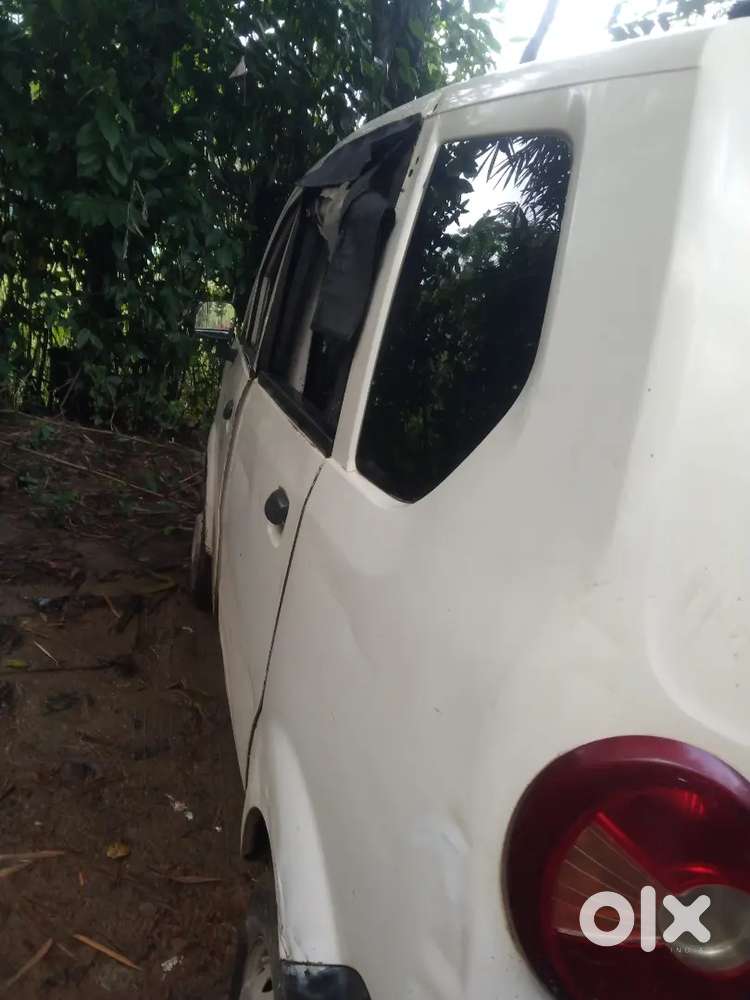 Mahindra Jeeto Mini Van Bs4
