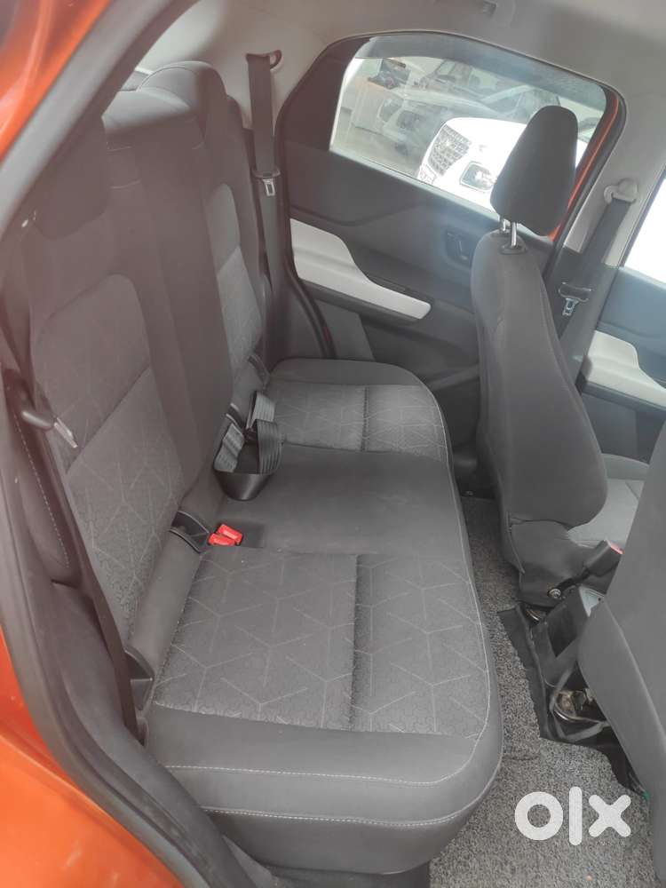 Tata Punch 1.2 Revotron Creative AMT Dual Tone, 2022, Petrol