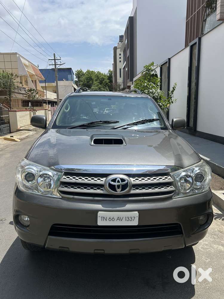 Toyota Fortuner 3.0 4x4 Manual, 2011, Diesel