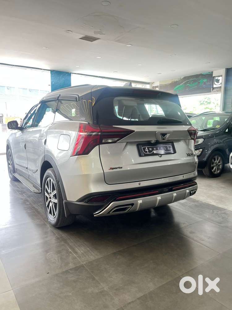 Mahindra Xuv700 Ax7l 6 Str At, 2021, Diesel