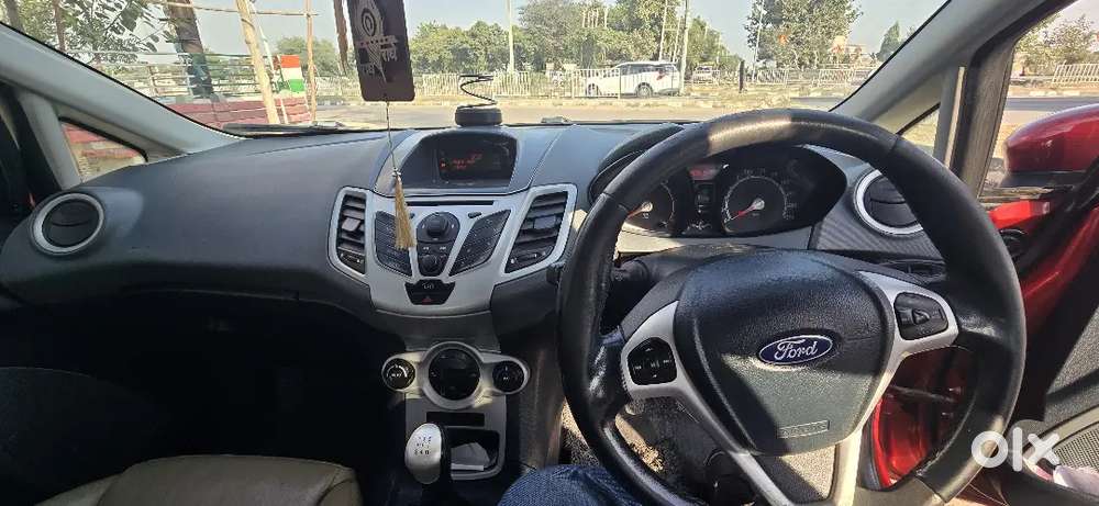 ​immaculate & Fully Loaded Ford Fiesta Diesel--100% Original Condition