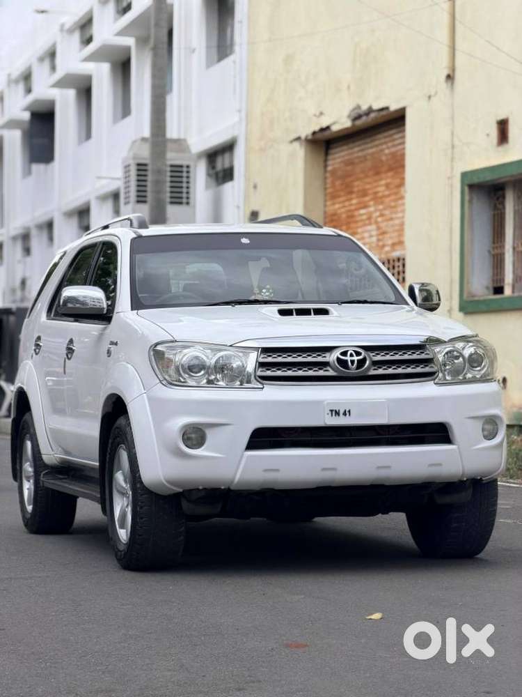 Toyota Fortuner 4x4 At, 2010, Diesel
