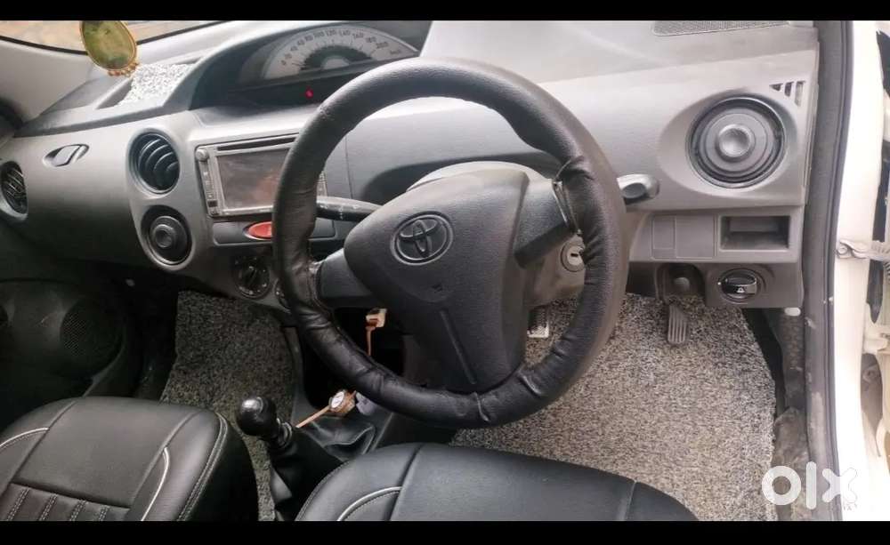 Toyota Etios Liva 2012