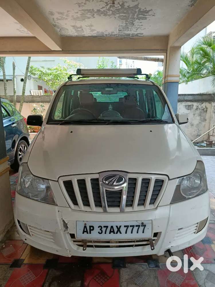 Mahindra Xylo 2012