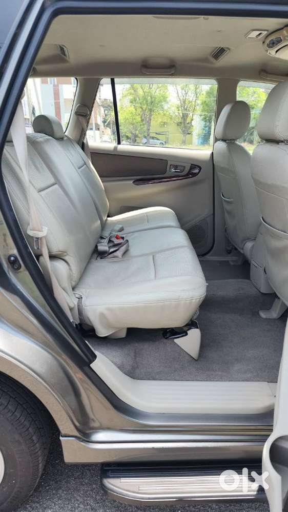 Toyota Innova 2.5 V 7 Str, 2013, Diesel