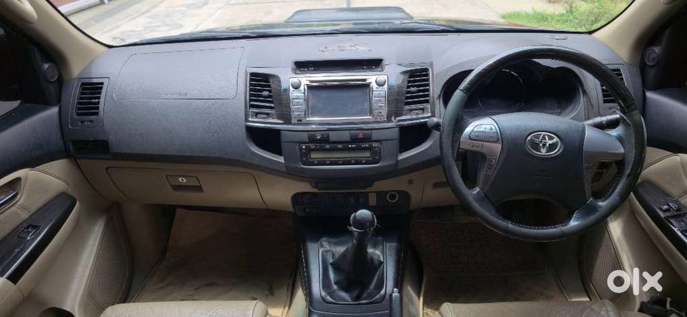 Toyota Fortuner 4x2 Manual, 2014, Diesel