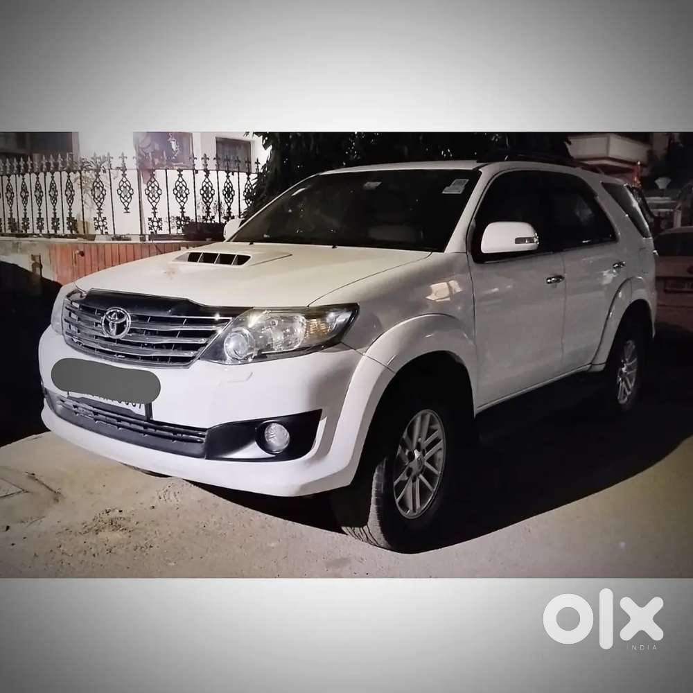 Toyota Fortuner  2014 Diesel   White Colour
Reg No. Chandigarh