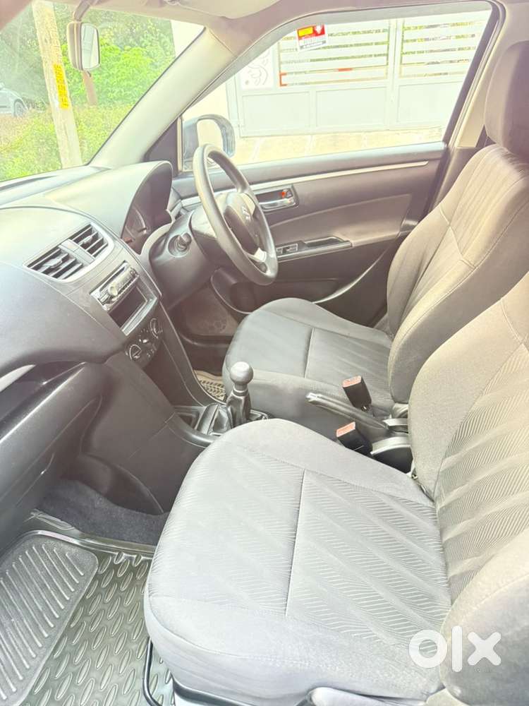 Maruti Suzuki Swift Petrol Manual 2011