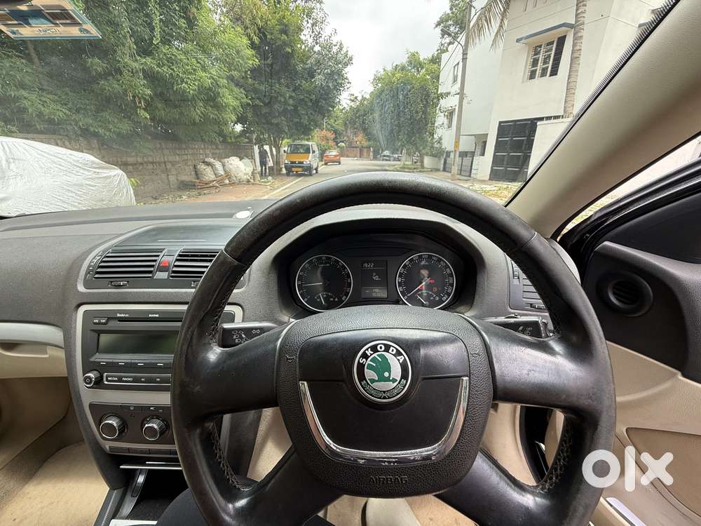 Skoda Laura Ambition 2.0 Tdi Cr Mt, 2011, Diesel