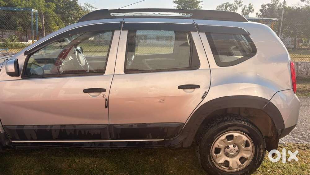 Renault Duster 2014 Petrol 81000 Km Driven