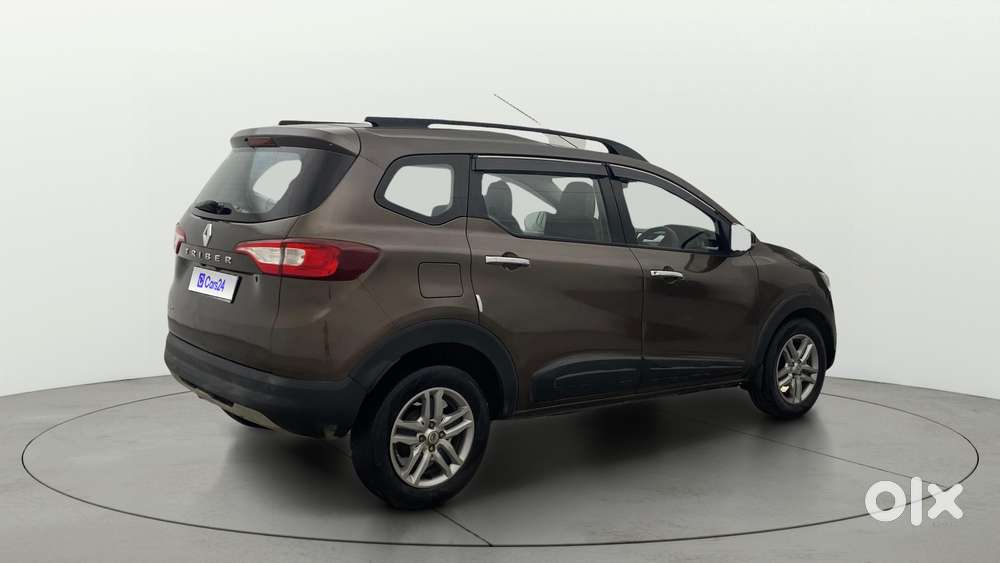 Renault Triber Rxz, 2023, Petrol