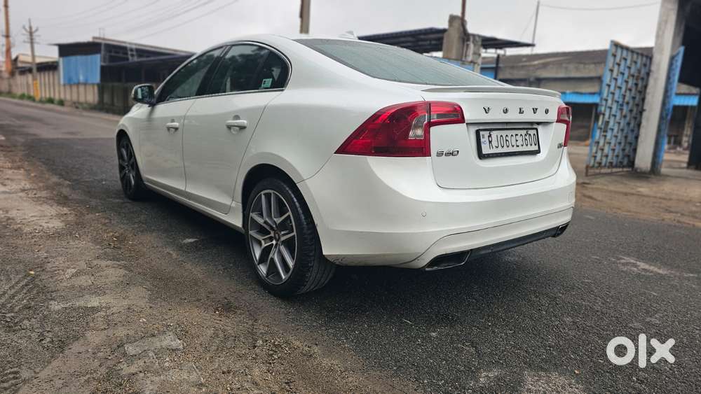 Volvo S60 D5 Kinetic, 2015, Diesel