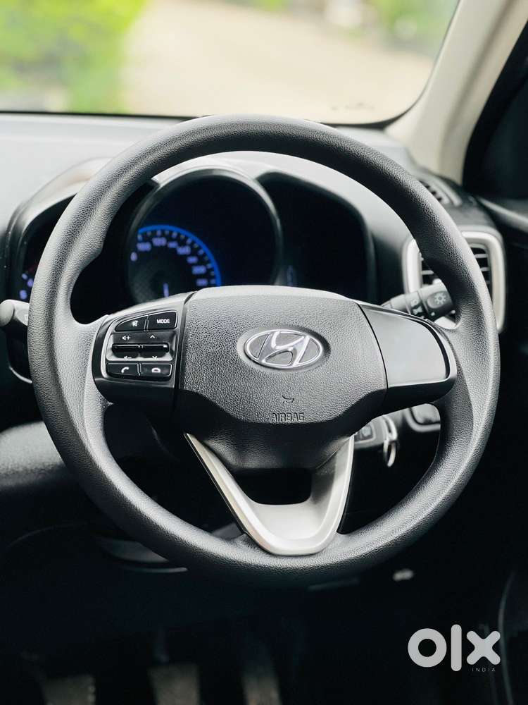 Hyundai Venue 1.0 S (o) Turbo Dct, 2019, Petrol