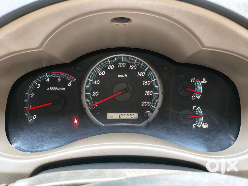 Toyota Innova 2.5 Vx 7 Seater Bs Iv, 2015, Diesel
