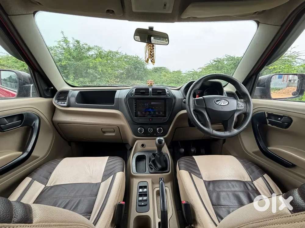 Mahindra Tuv 300 2016