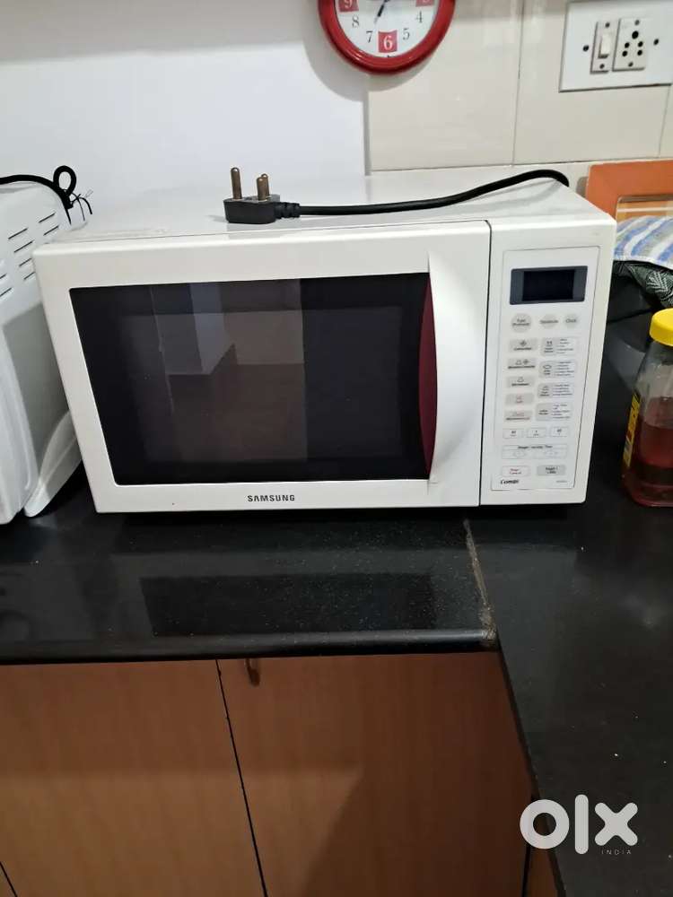 Microwave in good  working  condition  for immediate  sale