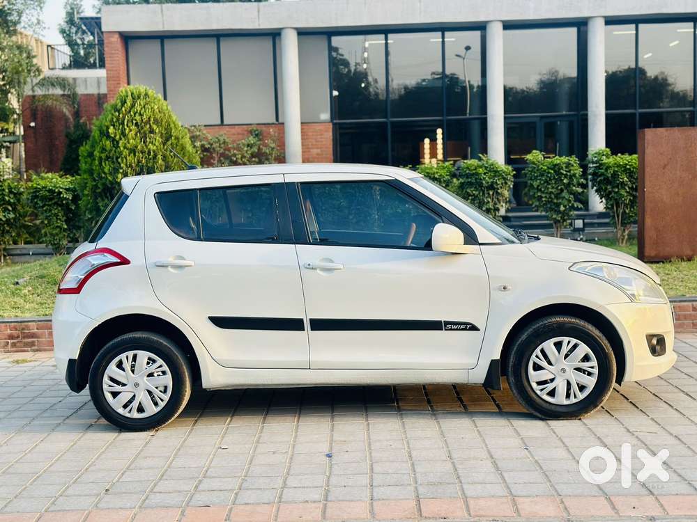 Maruti Suzuki Swift Lxi Option, 2014, Petrol