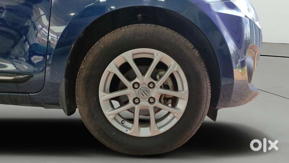 Maruti Suzuki Swift 1.3 Zxi, 2023, Petrol