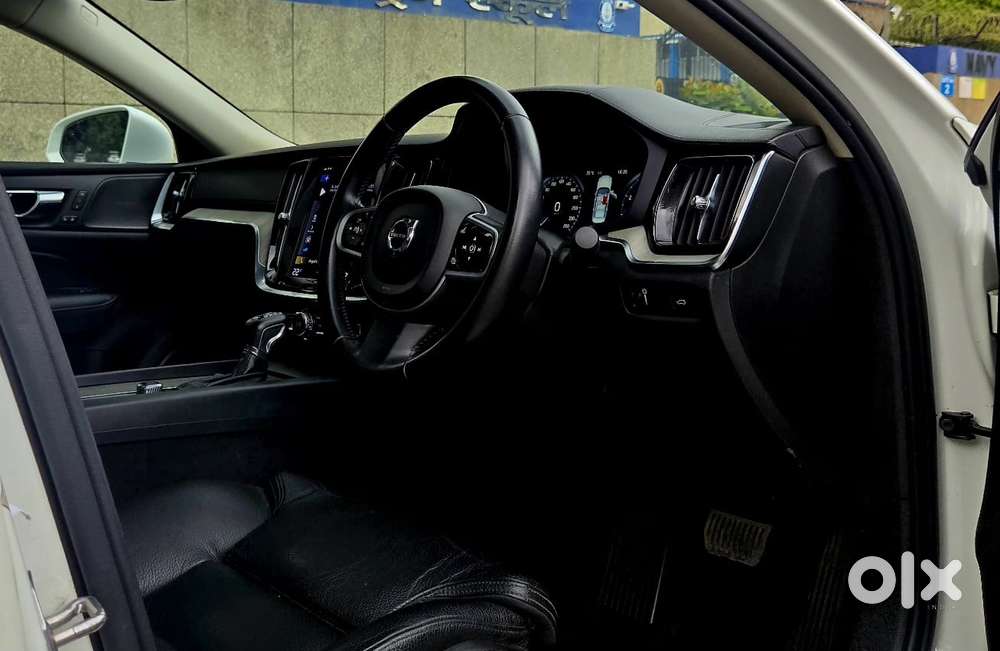 Volvo S60 T4 Inscription, 2021, Petrol