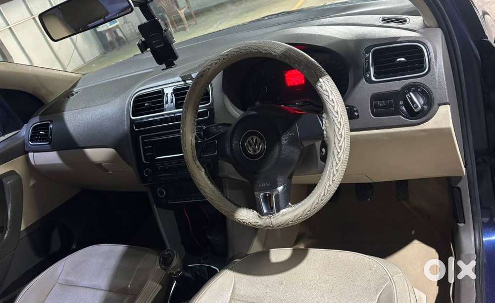 Well-maintained Volkswagen Vento 1.6 Diesel  New Tyres  2014