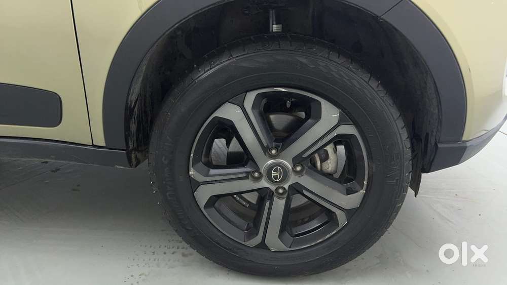 Tata Nexon 1.2 Revotron Xza Plus Premium, 2022, Petrol