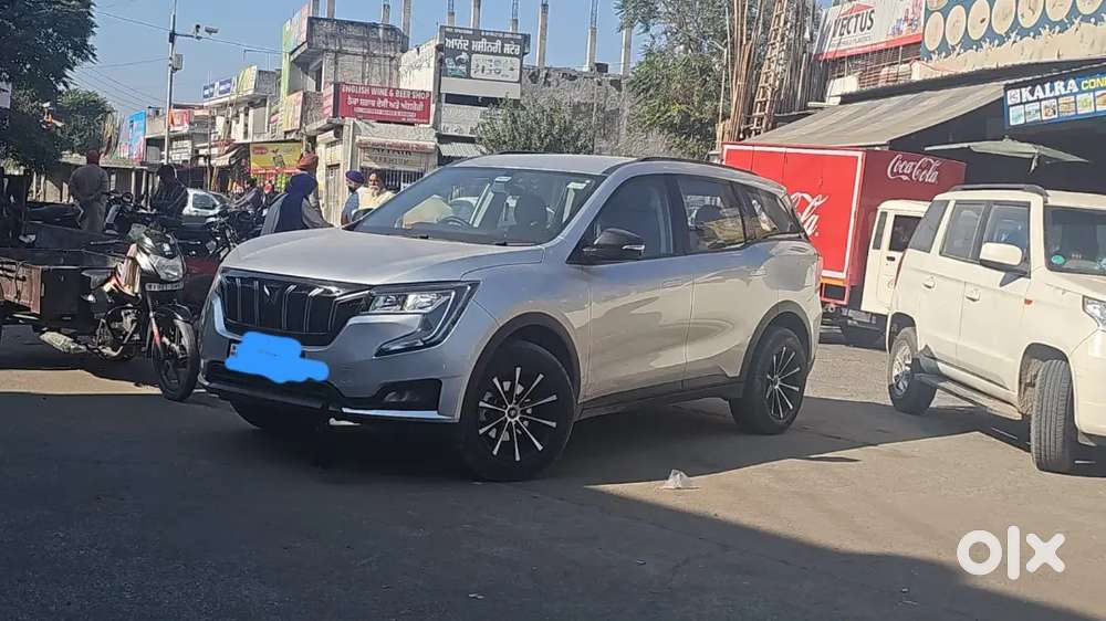 Mahindra Xuv700 2023 Diesel Well Maintained