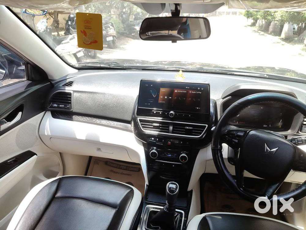 Mahindra Xuv 3xo Ax5 Ds Mt, 2024, Diesel