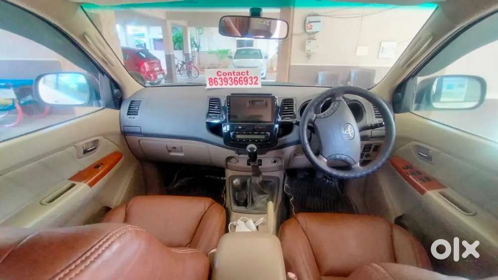 Toyota Fortuner  Topend Original Reading Showroom Track