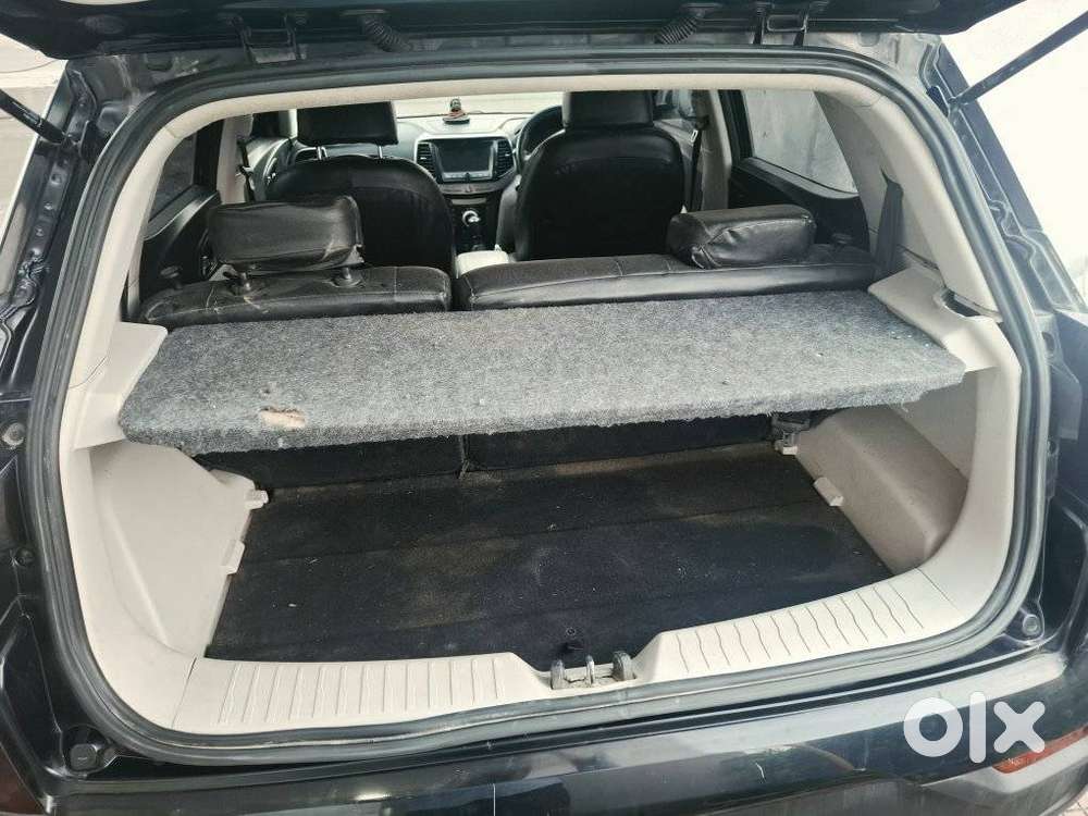 Mahindra Xuv300 W8, 2021, Petrol