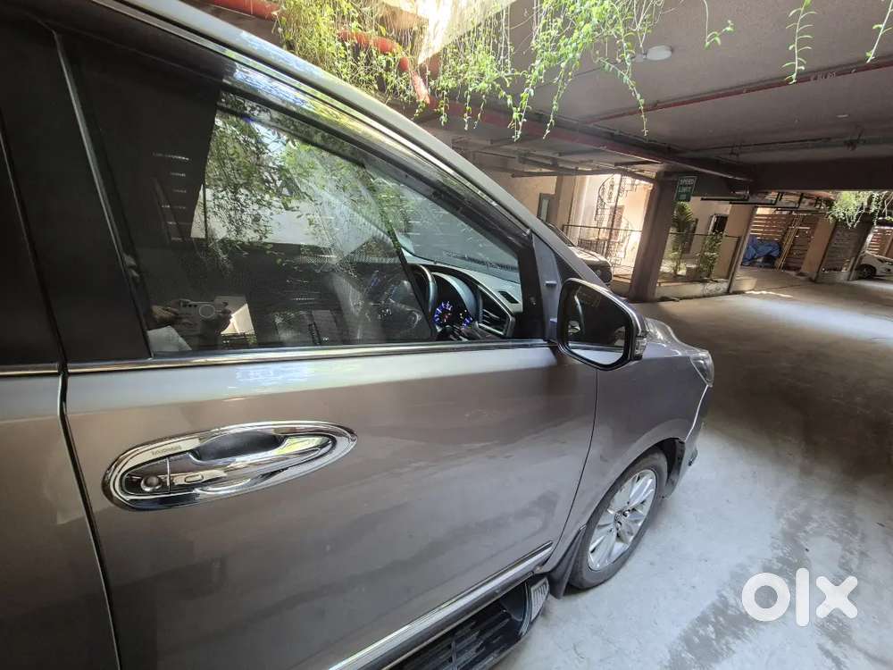 Toyota Innova Crysta Zx 2.4 Diesel Mt  2018  First Owner