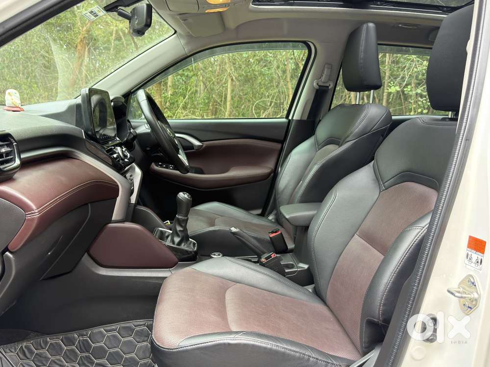 Maruti Suzuki Grand Vitara 1.5 Alpha Awd, 2022, Petrol
