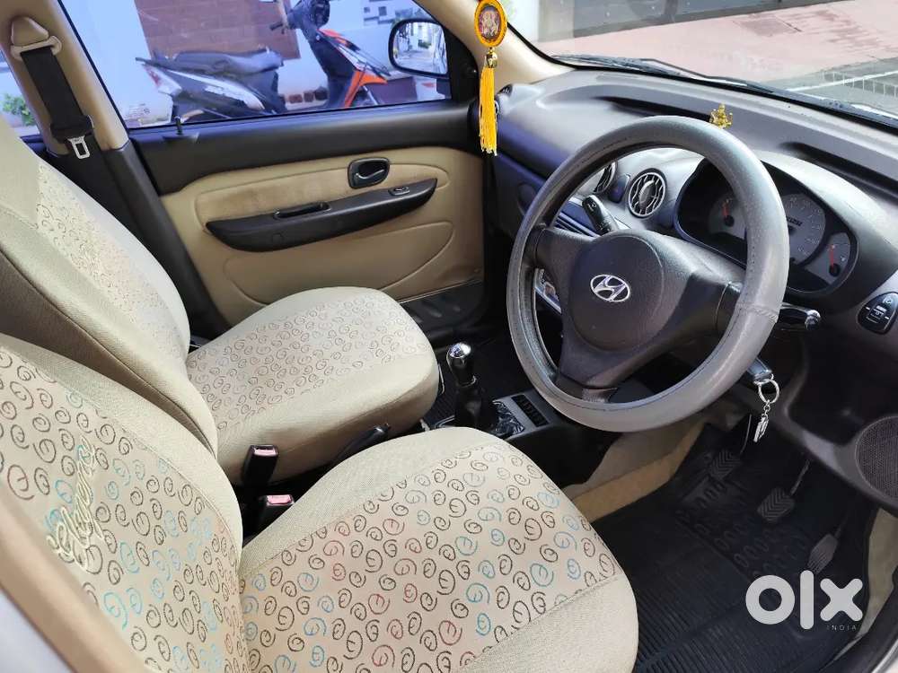 Santro Xing Gls -2011- Petrol/lpg - Company Service