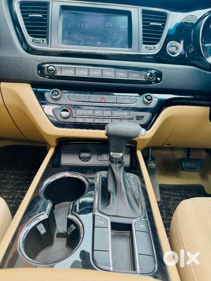 Kia Carnival Prestige, 2021, Diesel