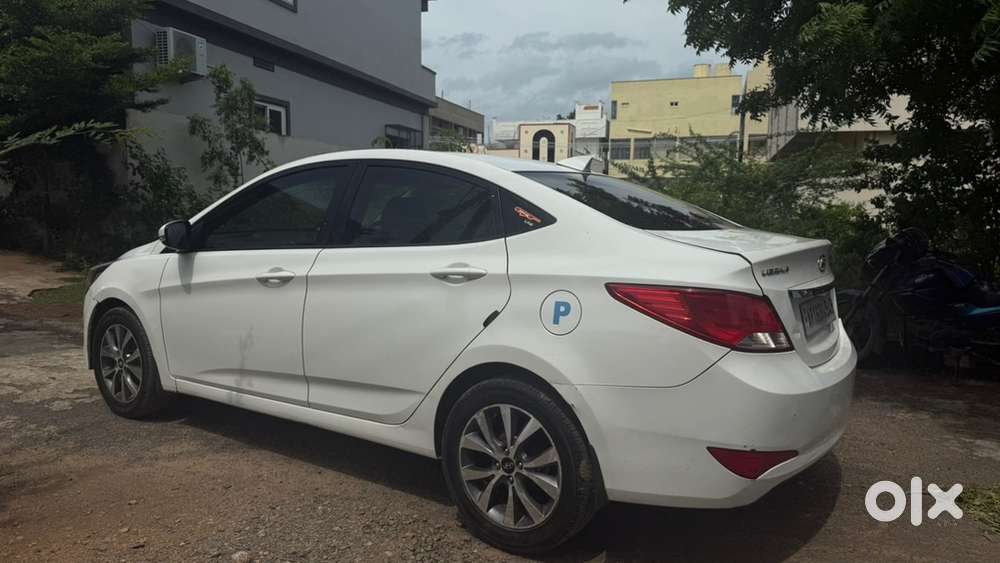 Hyundai Verna 2016