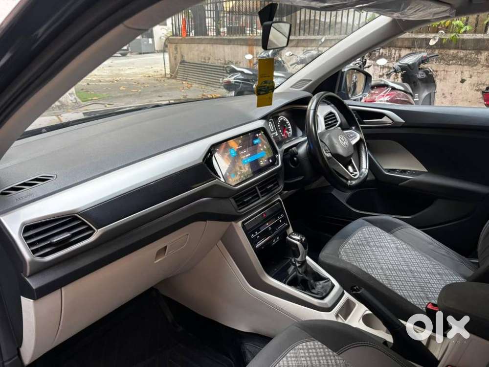 Volkswagen Taigun 1.0 Tsi Highline At, 2022, Petrol