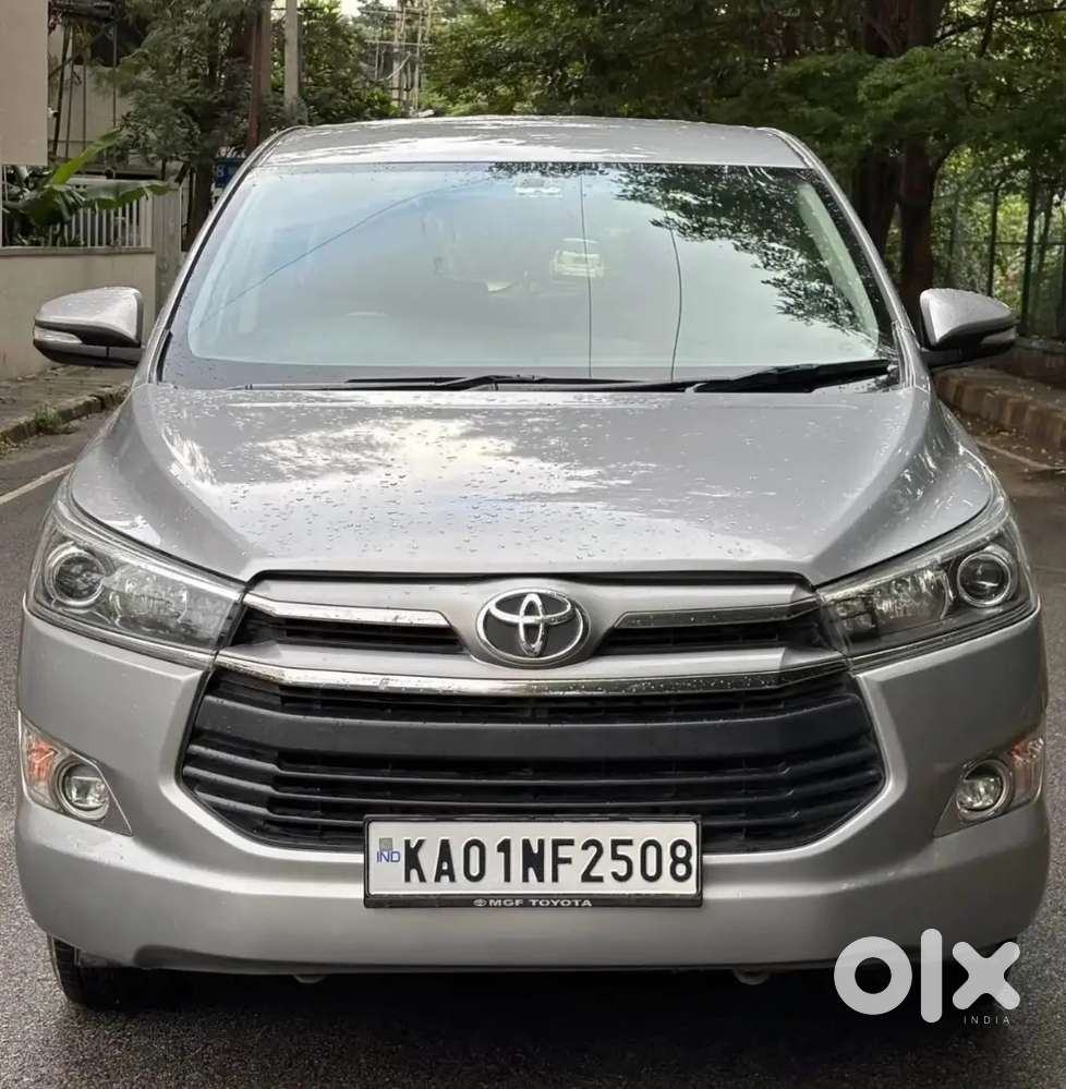 Tayota Innova Crysta 2.4 V